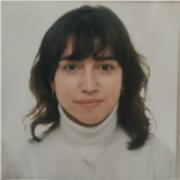 Estudiante imparte clases para alumnos de infantil a primaria